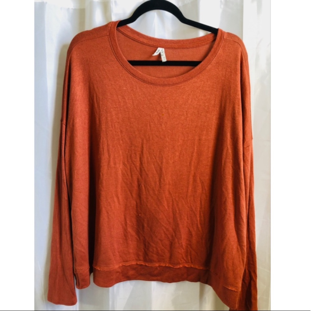 Split-back Top